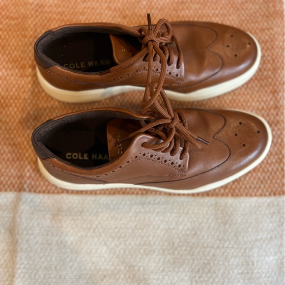 Cole Haan Men's Grand Crosscourt Wingtip Sneaker US 8.5 - Picture 1 of 3